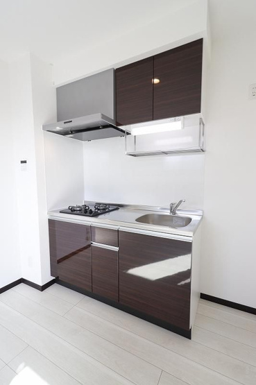 【キッチン】 | BRAND NEW DAY箱崎 | 別号室の写真になります。現況優先。