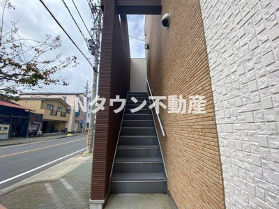 【エントランス】 | サイプレスト松原町 | 清潔なエントランスです