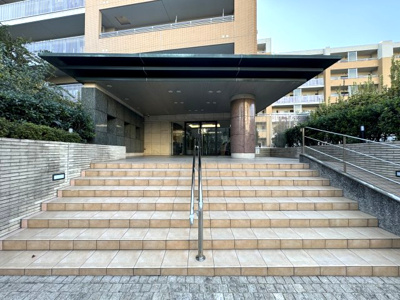 【エントランス】 | 【売主直売】クレストフォルム日吉レインボーヒルサウスコート棟 | エントランス部分です。