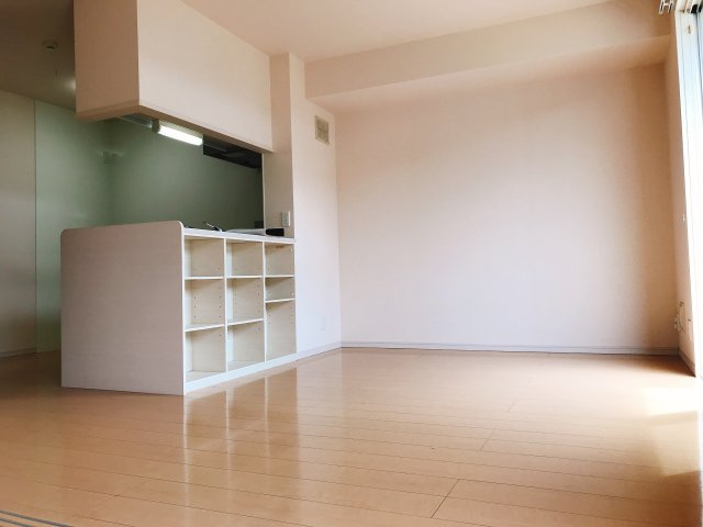 サンセール成田の居間・リビング