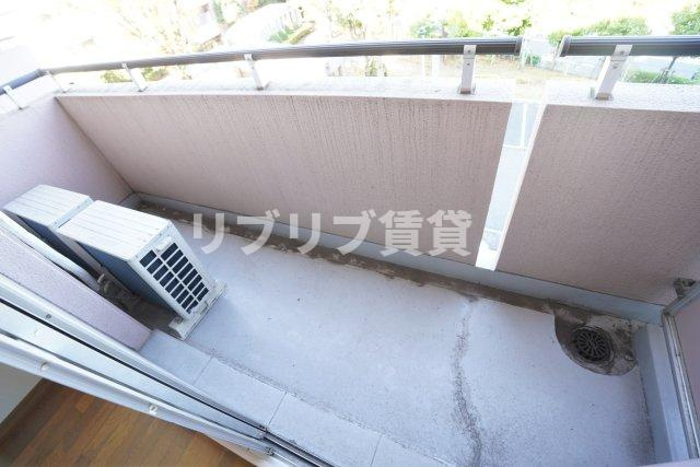 青葉の森公園通り９号棟のバルコニー