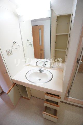 青葉の森公園通り９号棟の洗面所