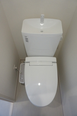 【トイレ】 | リブリ・アルハンブラ | 落ち着いたトイレです