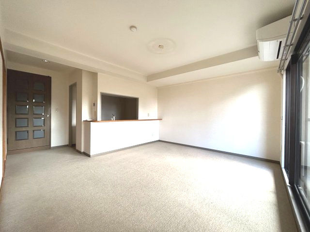 【居間・リビング】