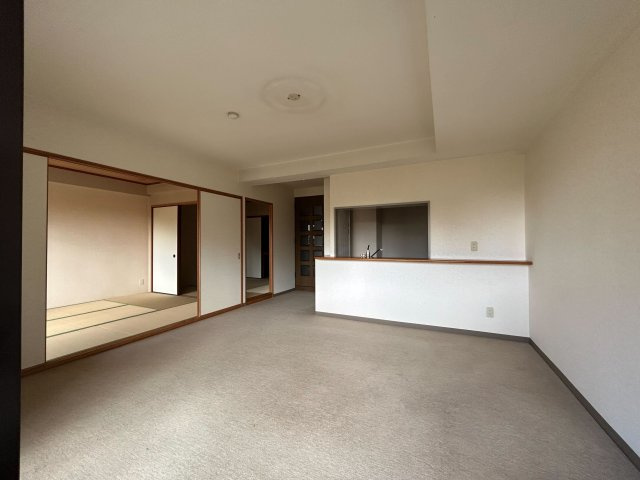 【居間・リビング】