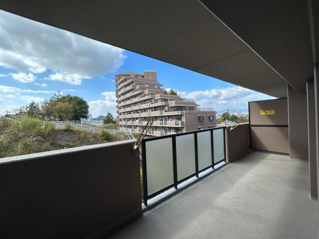 【バルコニー】