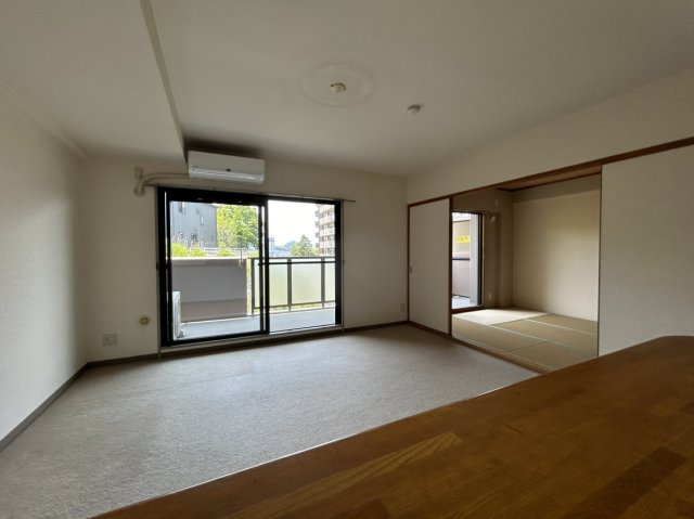 【居間・リビング】