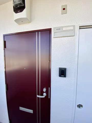 ハピネス紀和の玄関