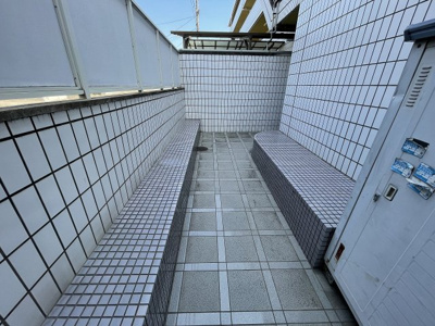 【バルコニー】 | ビアンコ・ディ・モーラ