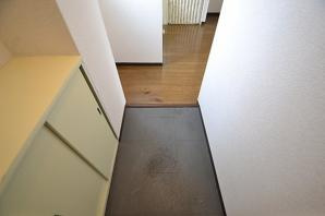 桜口和光ハイツの玄関