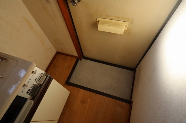 日の出コーポの玄関|落ち着いた玄関です