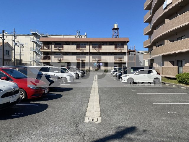 パン・プラージュの駐車場