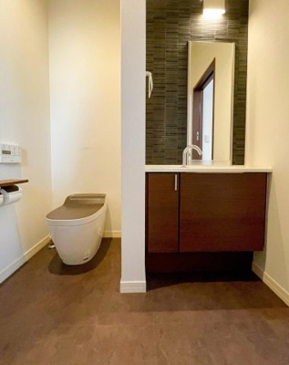 【トイレ】 | ◆南区福田◆高級住宅◆太陽光、HEMSシステム付の二世帯向け住宅◆ | 詳細はお問い合わせください♪