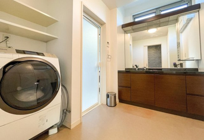 【脱衣所】 | ◆南区福田◆高級住宅◆太陽光、HEMSシステム付の二世帯向け住宅◆ | 詳細はお問い合わせください♪