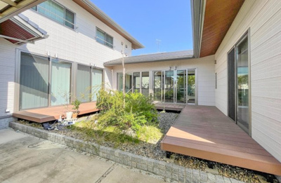 【庭】 | ◆南区福田◆高級住宅◆太陽光、HEMSシステム付の二世帯向け住宅◆ | 詳細はお問い合わせください♪