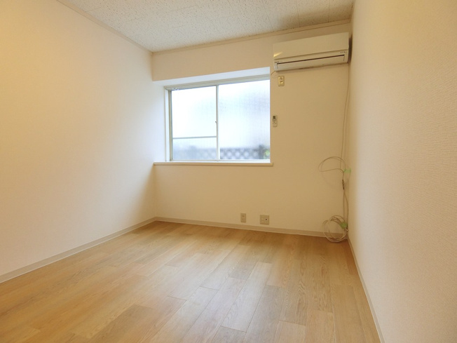 【居間・リビング】 | 洋室