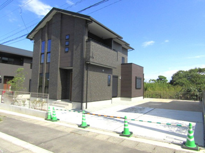 【駐車場】 | タマタウン山寺　2号棟 | 駐車場があります