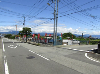 【前面道路含む現地写真】 | 前面道路含む現地写真です