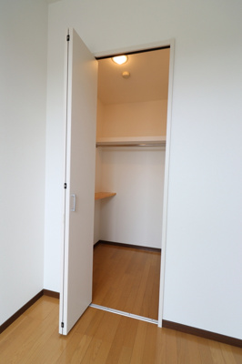 【収納】 | カーサグランデ千早 | 別号室の写真になります。現況優先。