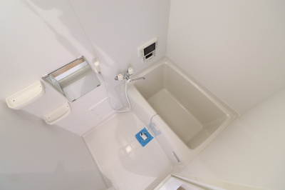 【浴室】 | カーサグランデ千早 | 別号室の写真になります。現況優先。