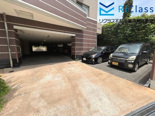 グルーブ大塚町グランアリーナの駐車場