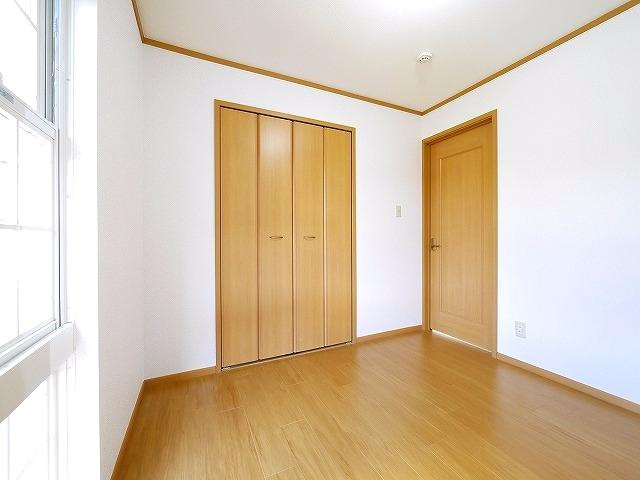 ウッディタウンＢの洋室|落ち着いた色調の洋室です