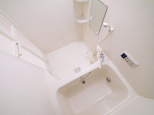 ウッディタウンＢの浴室|きれいなお風呂です