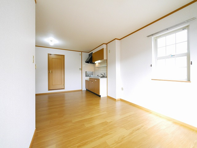 ウッディタウンＢの居間・リビング|こちらの居間で趣味の時間をお楽しみください