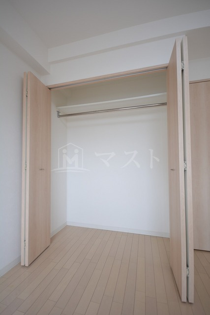グランエクラ岸里の収納