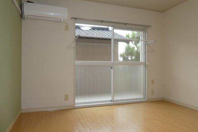 コーポアリメントの居間・リビング