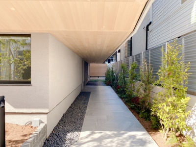 【エントランス】 | LEGALAND駒沢大学