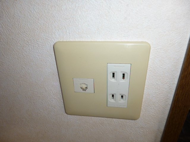 エルグランディールⅠの設備|電話モジュラー