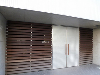 【エントランス】