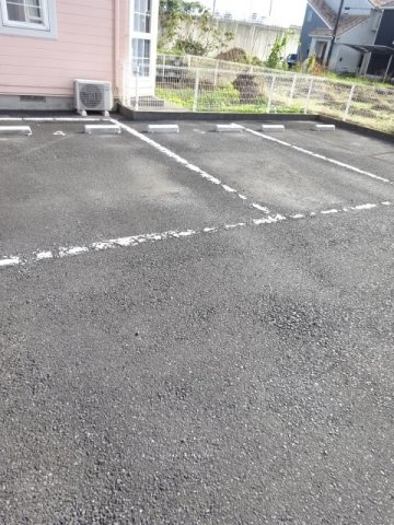 ラ・フレーズⅡの駐車場