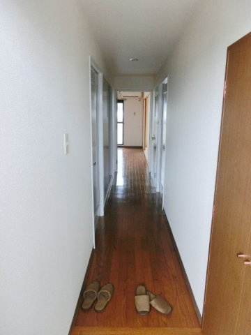 アークヒル久留米【キャッシュバック対象物件】の玄関|落ち着いた玄関です