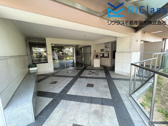 ワコーレオーキッドプラザのエントランス|落ち着いたエントランスです