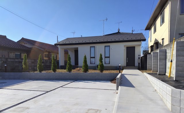 行田市大字野の新築一戸建の外観|道路から撮影した建物の外観です。（2023年12月2日10：00頃撮影）