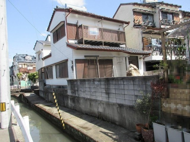 高知市大津乙　中古住宅の外観