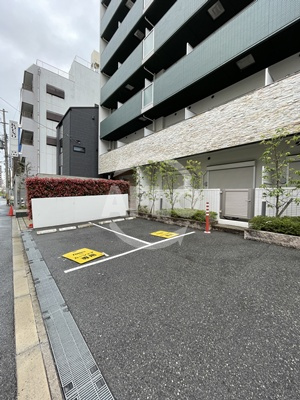 レジュールアッシュ難波MINAMIの駐車場|レジュールアッシュ難波ＭＩＮＡＭＩ　駐車場
