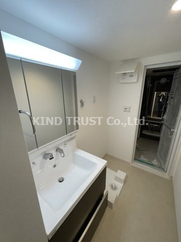 ル・ヴェール黒崎町の洗面所|ゆったりとスペースのある洗面所