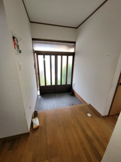 【玄関】 | 中薮町中古戸建