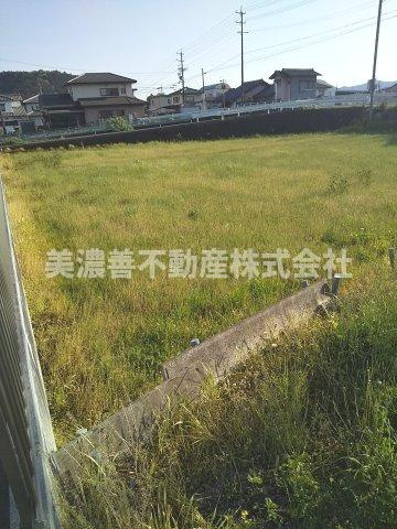 ６０８４０　山県市高富土地の外観