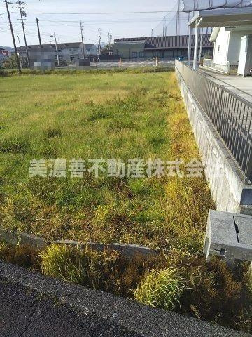 ６０８４０　山県市高富土地の外観