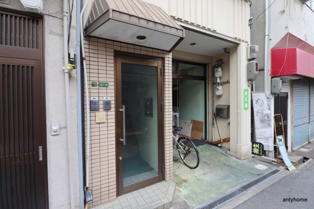 ハイツ天六　仲介手数料無料のエントランス