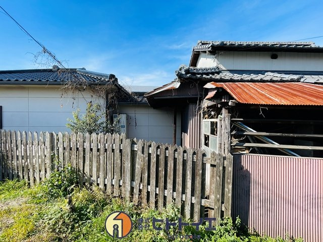 八女市本町　住宅の前面道路含む現地写真