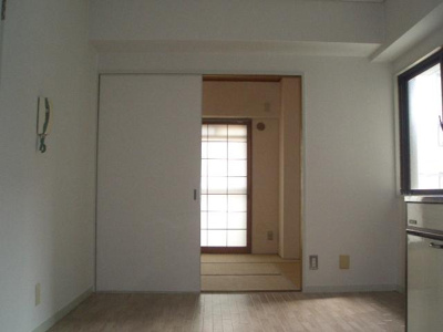 【洋室】 | メゾン崎山