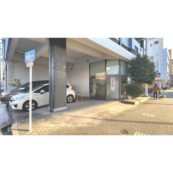 DIVERSITY Kの駐車場