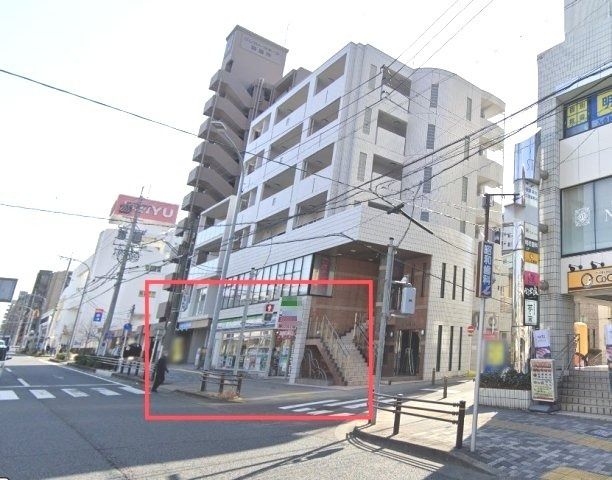 エスティープラザイーストの外観