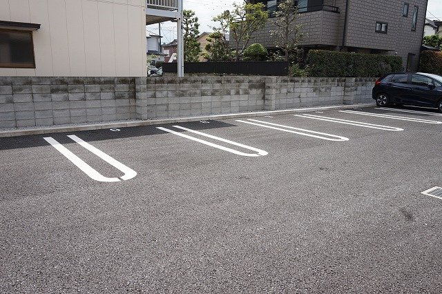 マハナ　ファレの駐車場