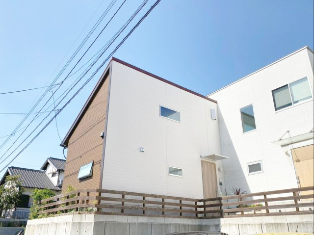 福岡市東区和白東4丁目戸建の外観|増築した別宅の外観です。母屋とも統一感がありますね！